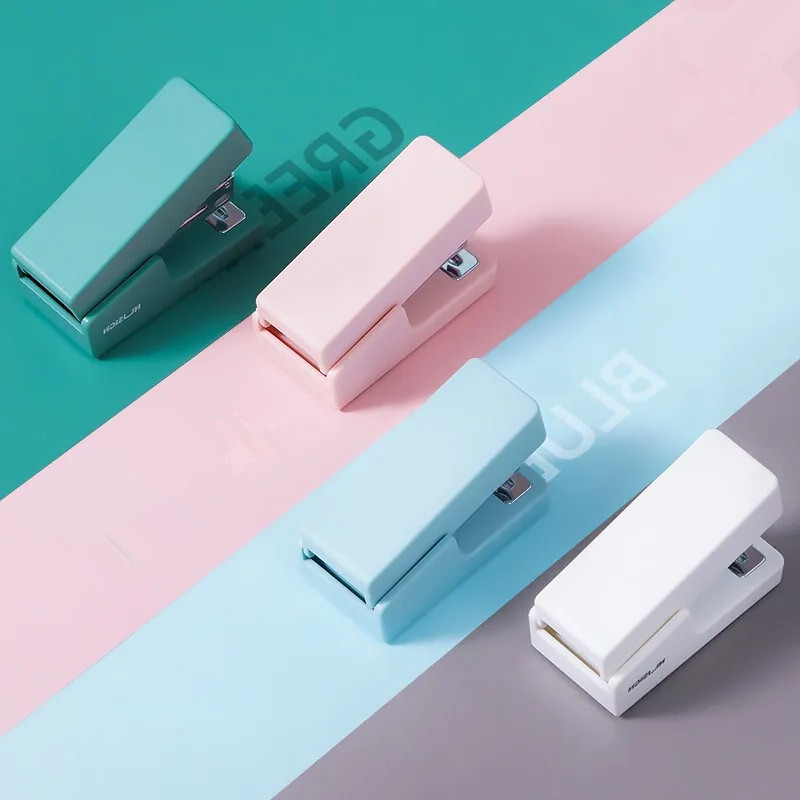 Deli Macaron Mini Set de capsatoare manuale portabile 24/6 capse Rechizite de birou pentru școală Instrument de legare a fișierelor de afaceri Papetarie pentru studenți