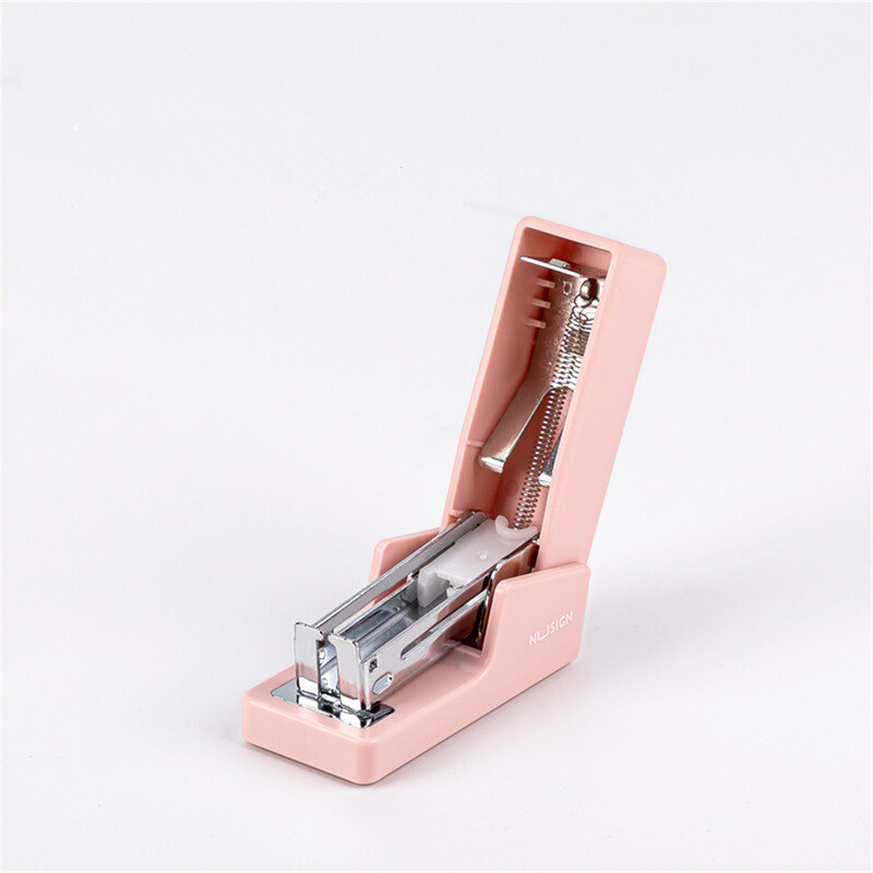 Deli Macaron Mini Set de capsatoare manuale portabile 24/6 capse Rechizite de birou pentru școală Instrument de legare a fișierelor de afaceri Papetarie pentru studenți