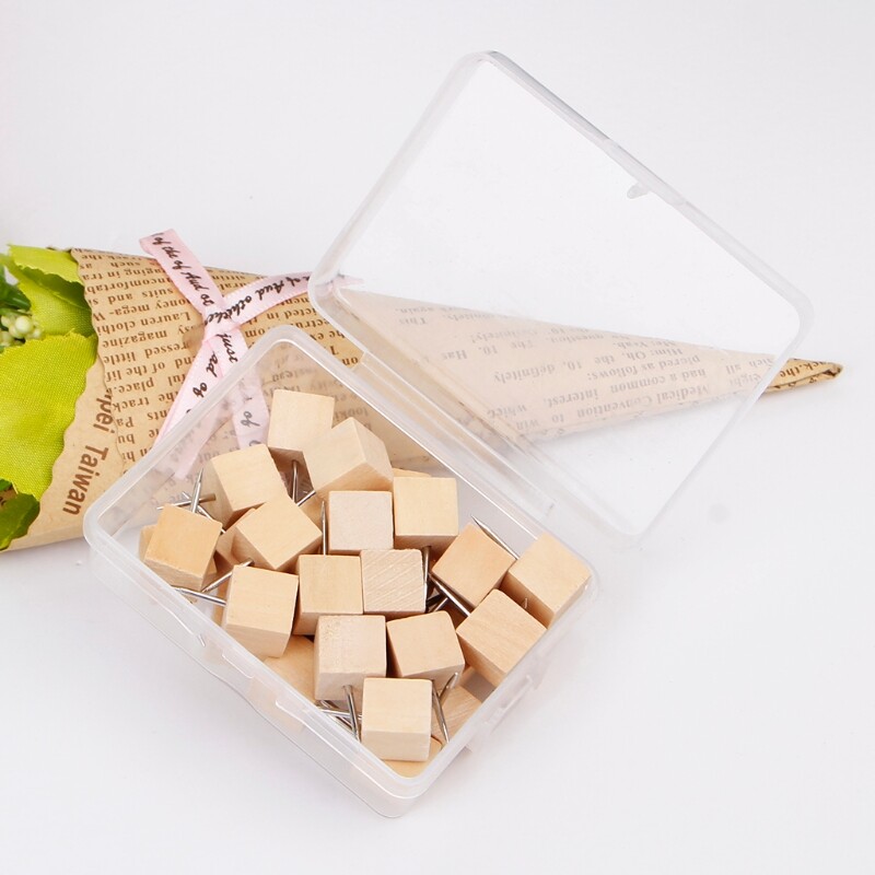 30 vnt. mediniai smeigtukai, skirti kūrybingam dekoratyviniam piešimui