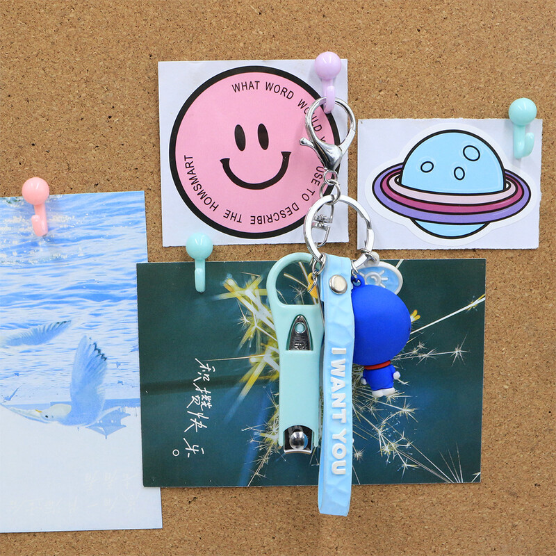 50 komada Kuka, pribadače, čavli, makaroni, u boji, studentska plutena ploča, pribadača, pisaći pribor, čavli, pribadače, vješalice, zidne igle, plutena ploča