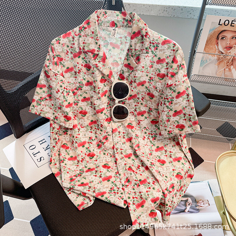 Naiste lühikeste varrukatega lilleline särk naistele hulgimüügil Jaapani retro-Hongkongi stiilis disaini niši Hawaii suvesärgi trend