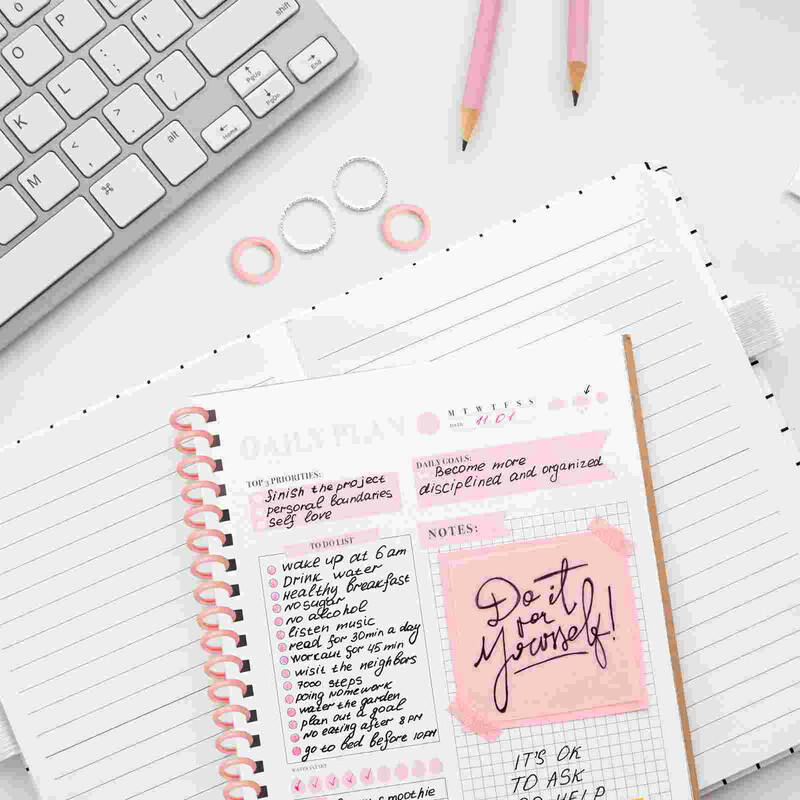 12 vnt. segtuvų sagtis saulėkaitos geltonos spalvos rišiklis plastikinis palaidų lapų stuburo raidės dydžio šukos