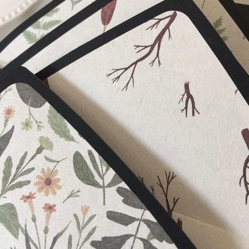 Plic retro Sigiliu triunghi Manevrabilitate meticuloasă Căptușit de culoare Plante Copaci Mini plic negru pentru petrecere