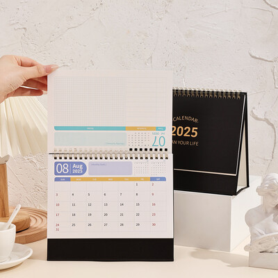 1 бр. 2025 Обикновен едноцветен настолен календар 2 размера Flip Stand Метален пръстен Подвързия с включени стикери Месечен календар