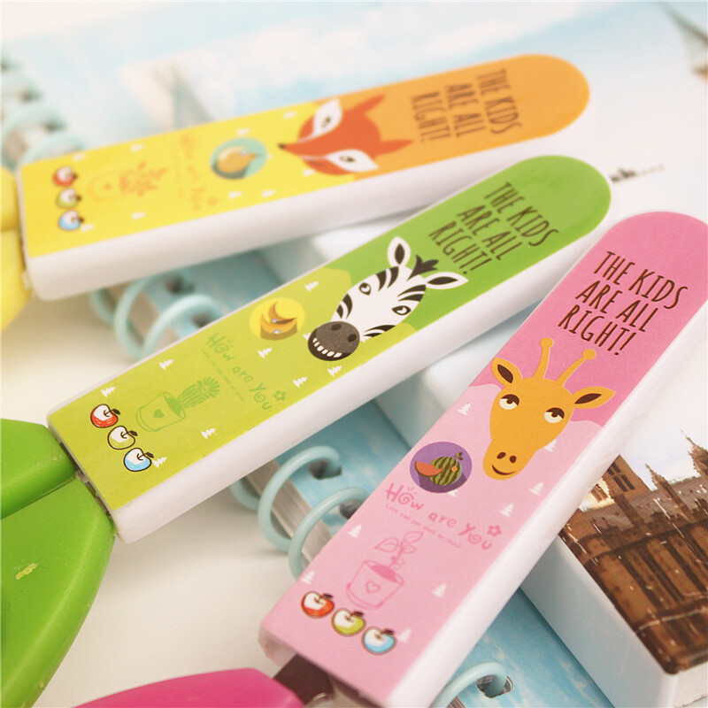 1PC Papetărie pentru elevi de școală Foarfece Copii cu foarfece de siguranță acoperite 3 modele de animale minunate