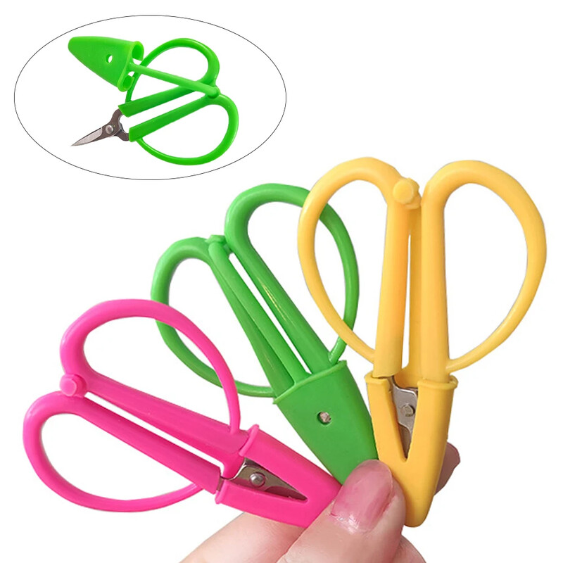 1 бр. Домакински ръчно изрязани с капачка безопасни ножици Мини малки ножици Мини преносими ножици за бродиране с глава с резба