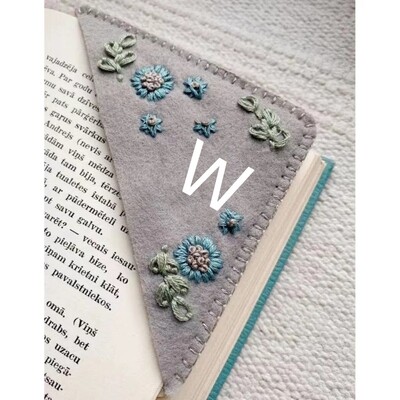 Semne de carte de colț brodate manual cu 26 de litere Semne de carte cu etichetă triunghiulară din pâslă Semne de carte pentru studenți Papetarie Rechizite de birou