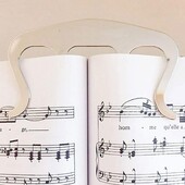 Tugev muusikalehehoidik, kaasaskantav lehekinnitus, purunemisvastane kulumiskindel klaverimuusika raamatuklamber