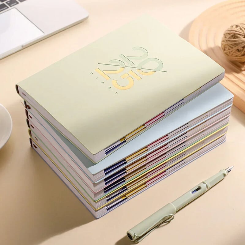 2025 m. Savaitės mėnesio planuotojas Užrašų knygelė A5 be data, spiralinė dienotvarkė Dienos studentų tvarkaraščiai Žurnalas Raštinės reikmenys Biuro reikmenys