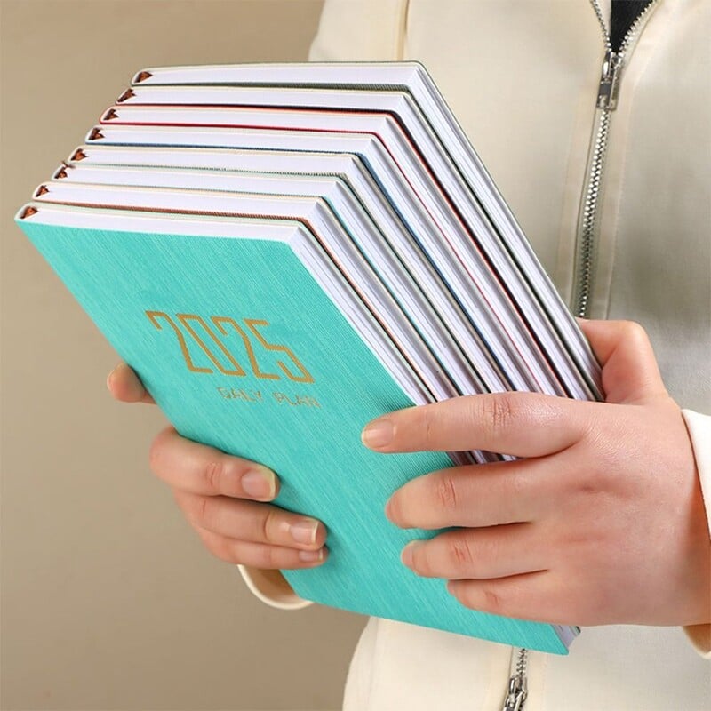 Agenda A5 2025 cu calendar, engleză, zilnic, săptămânal, planificator lunar, caiet de sarcini, listă, husă din piele PU