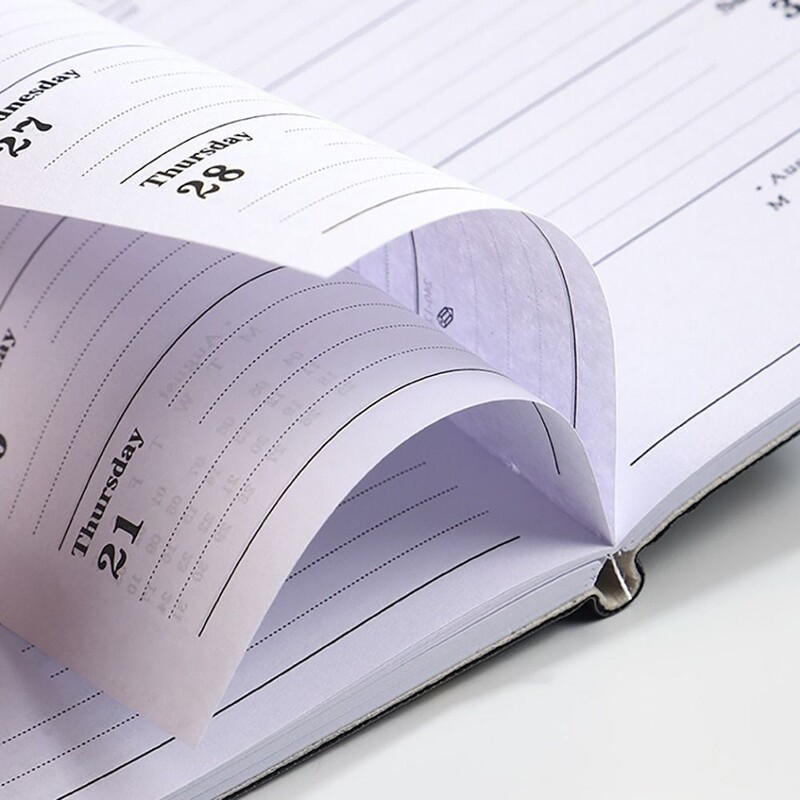 Nou 2025 A7 Agenda Book Mini Laser Daily Planner Caiet de buzunar Lista de activități Blocnotes în engleză cu calendar Rechizite de birou școlare