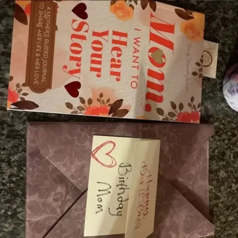 Mamă, vreau să aud povestea ta, tată, mamă, cărți cu amintiri din piele, jurnalul ghidat de un tată, pentru a-și împărtăși cărți cu amintirile vieții sale