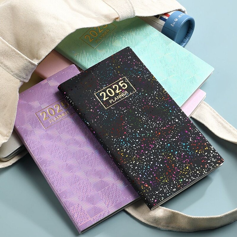 „Laser Agenda Escolar 2025“ anglų kalbos programos užrašų knygelės Užduočių sąrašas anglų k. A6 formato kišeninis planavimo laikas.