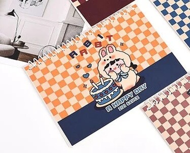 32-leheline A5 korduvkasutatav paberist raamatute teipkleebised Multifilmi väljalõigete albumi rämpsajakirjade salvestusraamat tühi ristkülikukujuline korraldaja