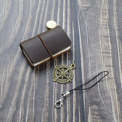 Slatka mala bilježnica od goveđe kože, putna knjižica za crtanje, stenografska knjiga s kopčom i visećim privjeskom, prijenosni rokovnik