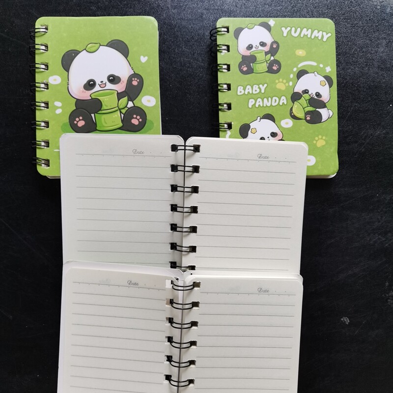 1 gab Kawaii Panda karikatūra A7 spoles piezīmju grāmatiņa 80 lappusēm Kabatas piezīmju grāmatiņa Biroja skola Mācību piederumi Mini Kawaii dienasgrāmatas žurnāls