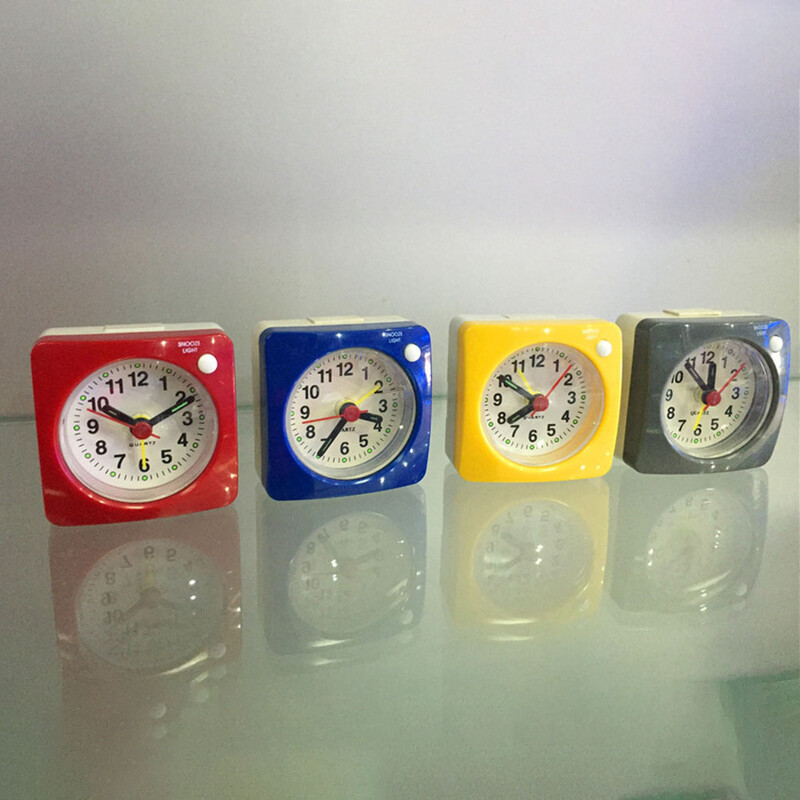 Dekoratiivne LED-lauakell Mini äratuskell, kompaktne ja kaasaskantav, hõlpsasti kasutatav kerge vaikne kvartsmehhanism