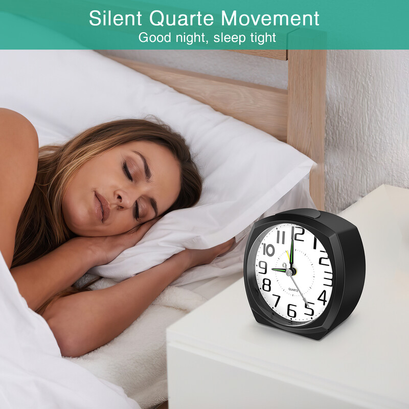 ORIA tihe budilice Analogne budilice za osobe koje spavaju bez otkucavanja Noćni sat sa svjetlom za spavaću sobu Uredski stol