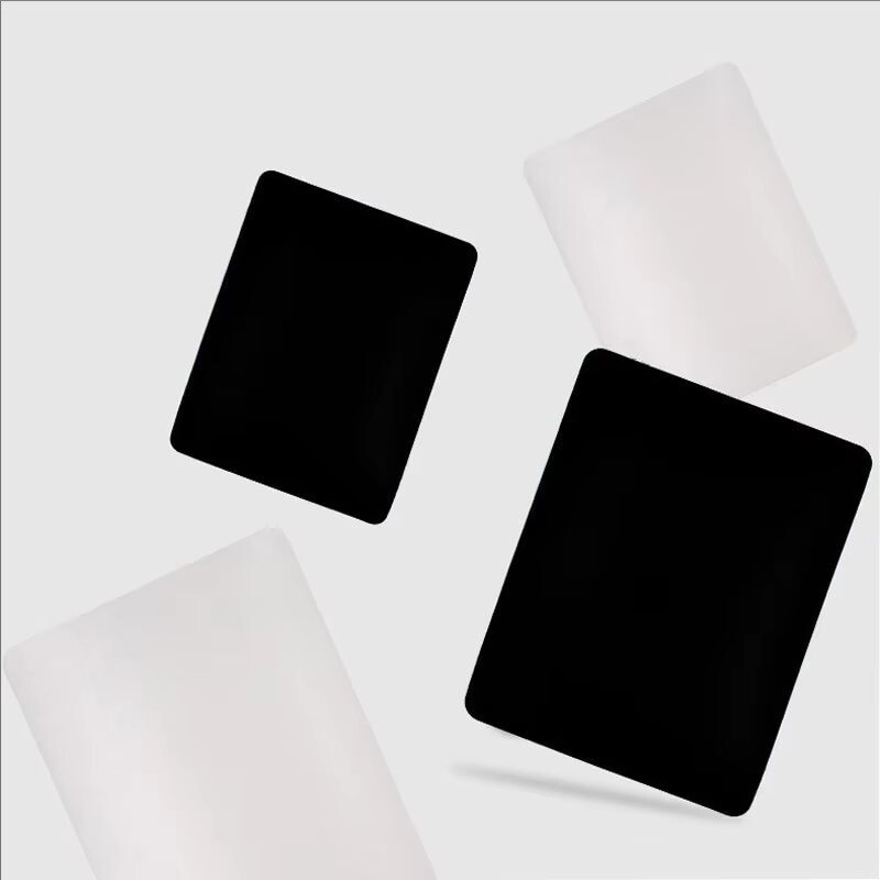 Подложка за мишка Gaming Esports Подложка за мишка Универсален настолен и преносим компютър Проста и чиста черна офис гумена малка противоплъзгаща се подложка