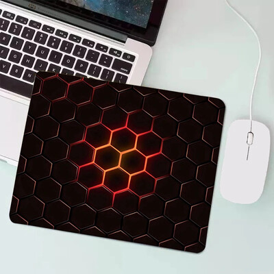 Аниме Hexagonal Honeycomb Mouse Pad Аксесоари за игри Gabinete PC Gamer Компютърна клавиатура Подложка за бюро Гумена лаптоп Малка подложка за мишка