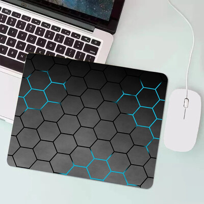 Аниме Hexagonal Honeycomb Mouse Pad Аксесоари за игри Gabinete PC Gamer Компютърна клавиатура Подложка за бюро Гумена лаптоп Малка подложка за мишка