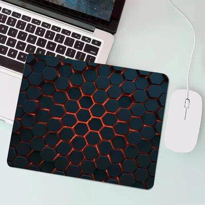 Аниме Hexagonal Honeycomb Mouse Pad Аксесоари за игри Gabinete PC Gamer Компютърна клавиатура Подложка за бюро Гумена лаптоп Малка подложка за мишка