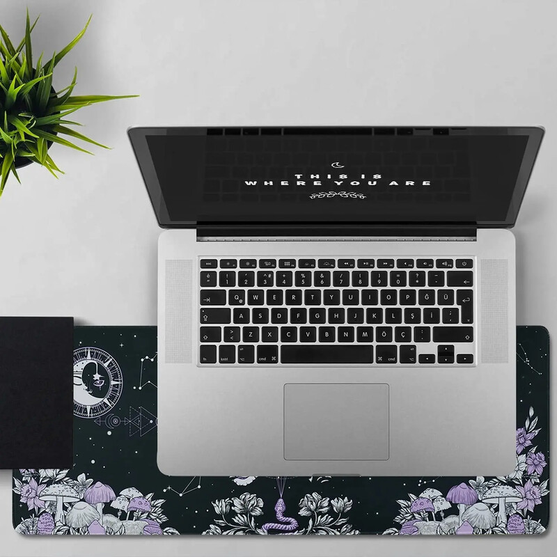 Aesthetic Butterfly Goth Gaming Mouse Pad XL Trippy Mushroom Moon Galaxy Mousepad Negru Mov Lung Birou mare 31,5 X 11,8 inci