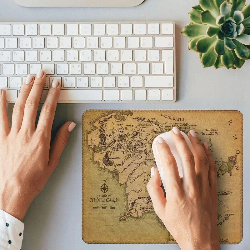 Mouse Pad Harta Pământului de Mijloc cu margini cusute - Mouse Pad antiderapant din cauciuc pentru laptop, jocuri, birou, acasă 7,9 × 9,5 inci