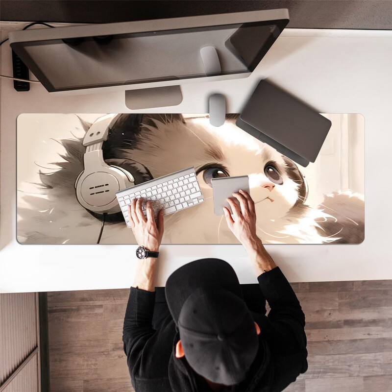 Cat`s Groove: Mouse Pad elegant cu o pisică la șold și ilustrație pentru căști