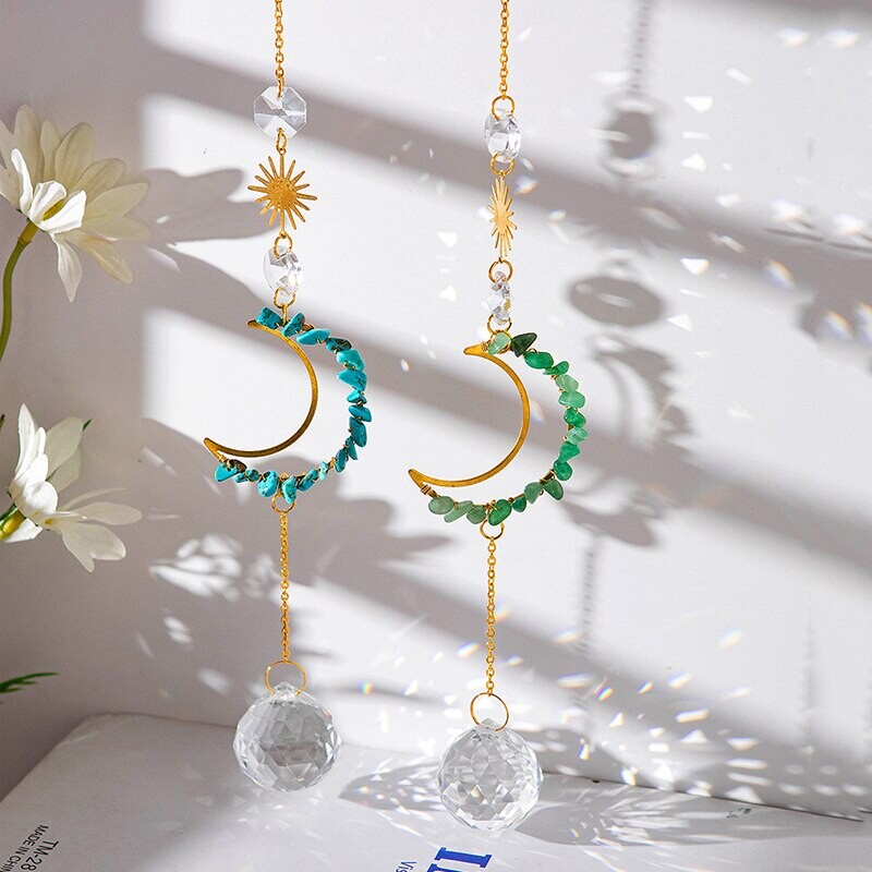 1 bucată de agățat de perete din piatră brută și cristal, concepută în formă de lună și soare pentru a decora grădina de acasă