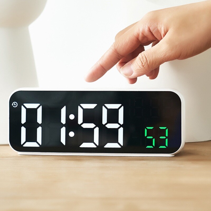 Ceas cu alarmă digital Data și temperatură Afișare săptămâna Mod noapte Ceas de masă Comandă vocală Ceasuri cu LED electronice cu alarmă 12/24 ore