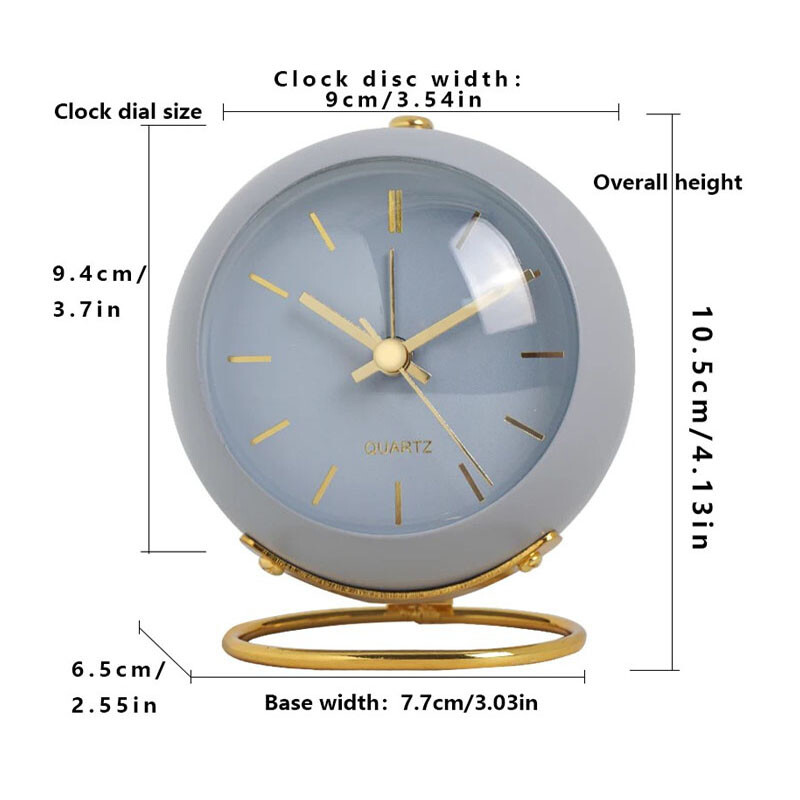 Ceas deşteptător analog minimalist cu arătător din aluminiu şi lumină de noapte. Ceas de birou cu cadru metalic. Decorație modernă pentru casă