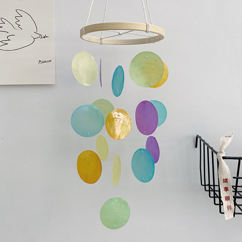 Apskritimo korpuso vėjo varpeliai Kūrybiškas namų dekoravimas Natūralūs apvalkalo vėjo varpeliai su ryškiais skambėjimo melodijomis Korpuso pakabukas Balkonas