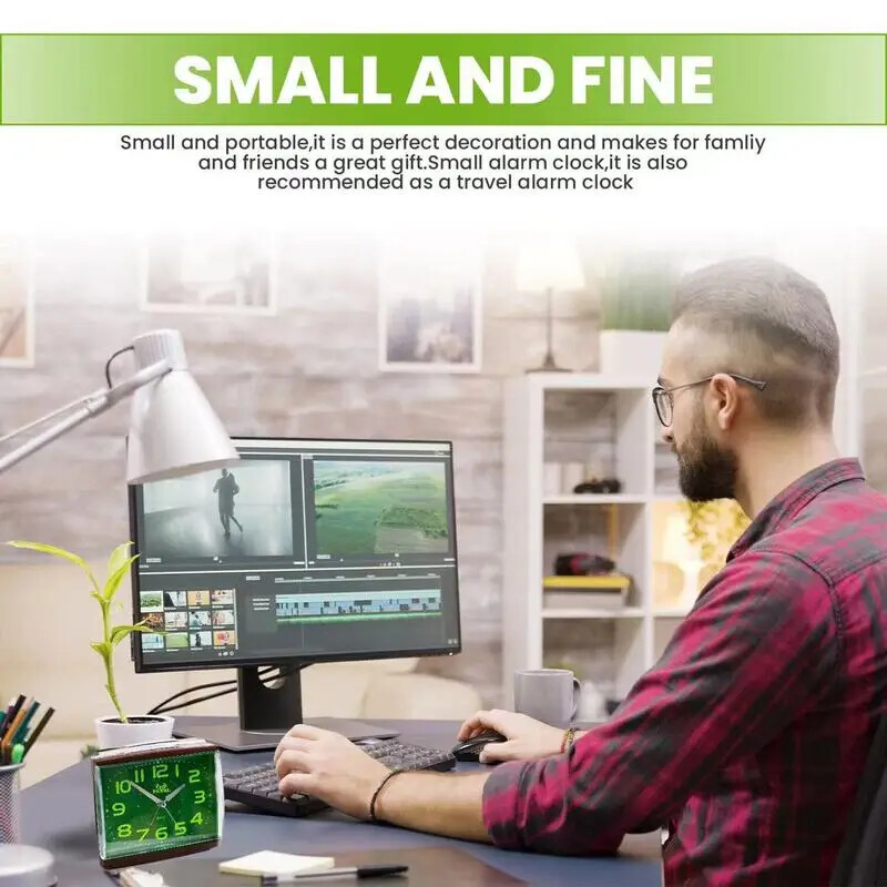 Šviečiantis žadintuvas, didelis ekranas, žymeklis, nutildytas, akumuliatorius, studentas mokosi žadintuvo darbalaukio papuošalai prie lovos namuose