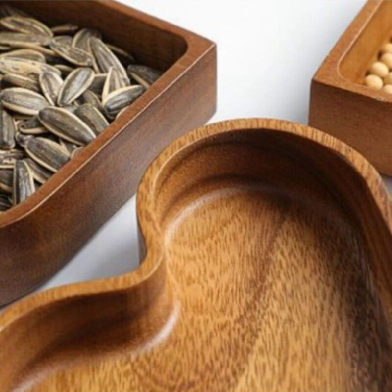 1PC Използвайте Кутия за плодове с цвят на орех С форма на сърце Спестете място Чиния за закуски във формата на сърце Подреждаща се поднос от масивна дървесина Сервиране на храна