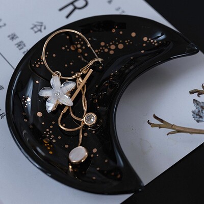 Скандинавска керамика с форма на луна Малка чиния за бижута, обеци, колие, пръстен, чинии за съхранение, витрина за плодови десерти, купа, тави за декорация