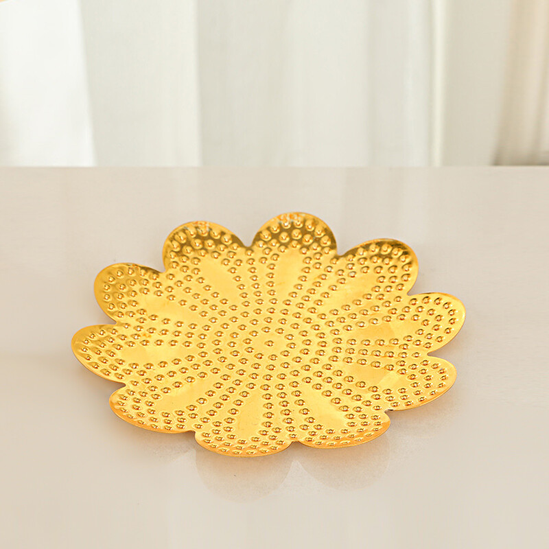Златна чиния в европейски стил Тава с форма на листа Ястие Домашна чиния с плодове Чаени закуски Сушени плодове Снек чиния Сервираща тава Декорация