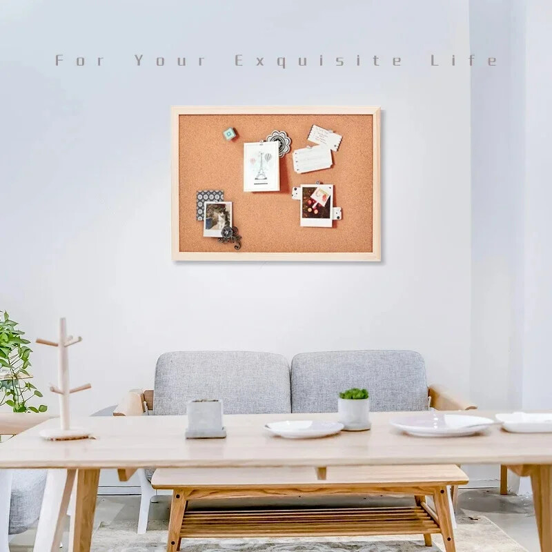 Kamštienos pranešimų lenta Vintažinės pušies medienos rėmas kamštienos lenta buitinė nuotraukų siena, fonas klasėje, biuro dekoravimas pranešimų lentos