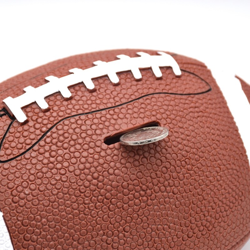 Ragbi kasica prasica. Može se pohraniti i dohvatiti. Presvučen vinilom. Otporan na padove. Simulacija. Desktop Ornament. Banka novac banka