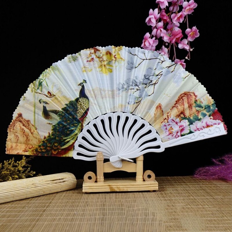 Kinų stiliaus 7 colių sulankstomas ventiliatorius senovinio stiliaus plastikinis ventiliatorius šilko povo raštas Cheongsam šou rankų darbo povas rankinis ventiliatorius