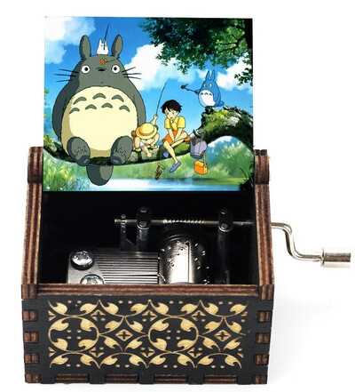 Puidust maalitud muusikakast, Totoro muusikakingitus, ornament, kerge luksuslik puidust käsitsi väntatav muusikakast