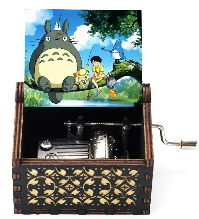 Puidust maalitud muusikakast, Totoro muusikakingitus, ornament, kerge luksuslik puidust käsitsi väntatav muusikakast