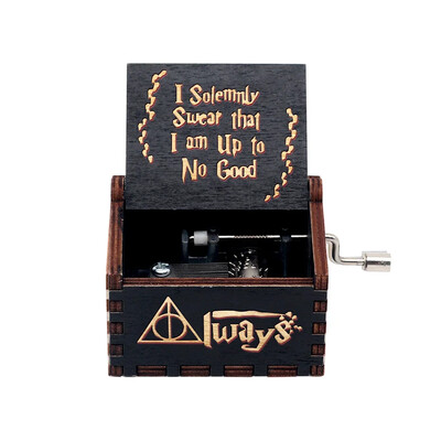 Anime Attack on Titan Merry Christmas Music Box Queen Wood Hand Crank Music Box Halloweeni sõbrapäeva kingitus uusaasta kingitus