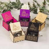 Palju õnne sünnipäevaks muusikakarp, Retro mini puidust käsivändaga muusikakarp, lasergraveeritud koogimuster, sünnipäevakingitused sõpradele