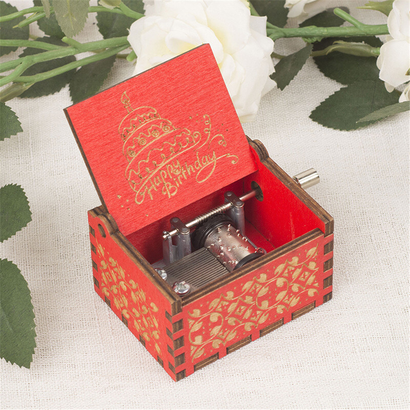 Palju õnne sünnipäevaks muusikakarp, Retro mini puidust käsivändaga muusikakarp, lasergraveeritud koogimuster, sünnipäevakingitused sõpradele