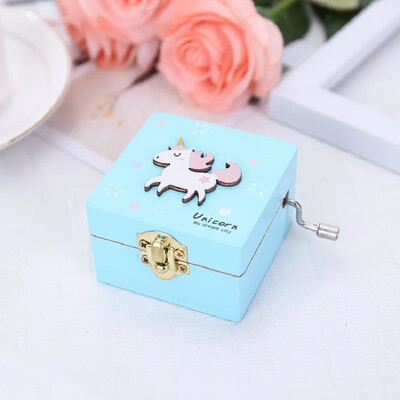 Loominguline ükssarviku puidust muusikakarp Käsitsi väntatavate tüdrukute ehted Muusikakarp Mänguasjade Lapse mängukarp Spetsiaalne suveniiride kinkekarp