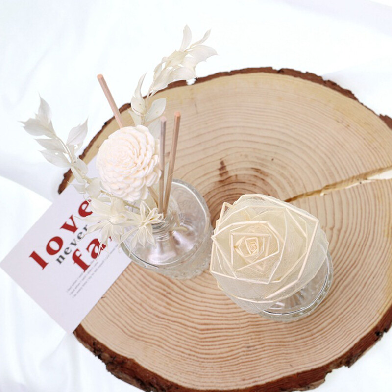 8 tk. Kuivatatud valgete lillede kombinatsioonid, pilliroo hajutipulk