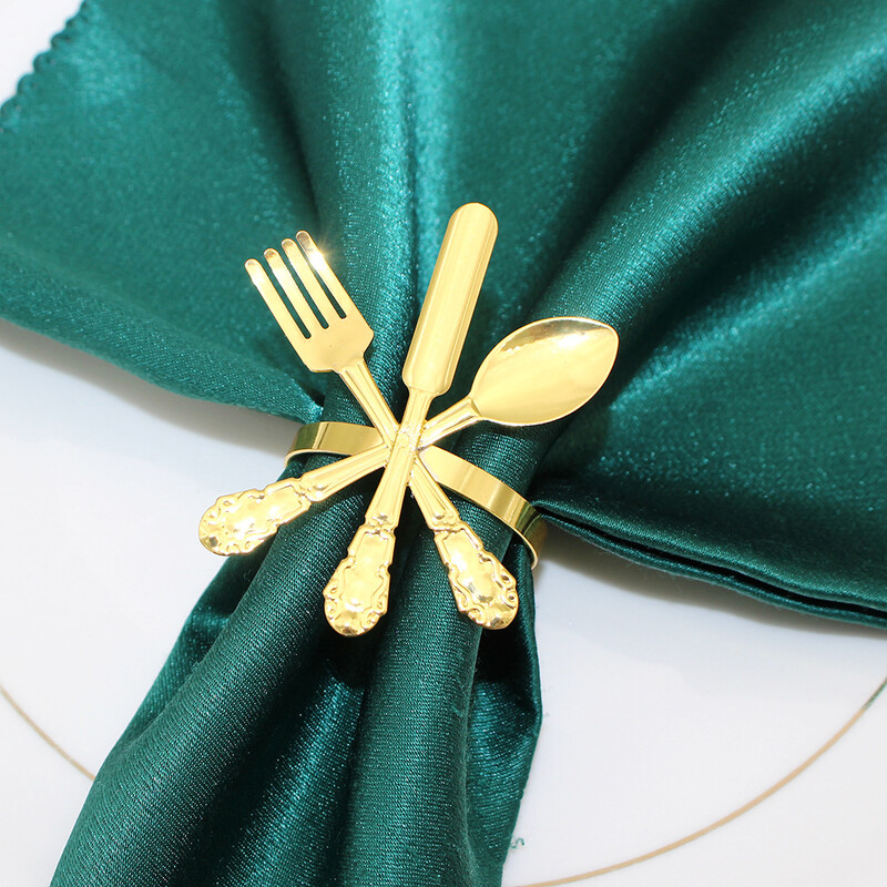 6 бр. Златен пръстен за салфетки Моден обикновен държач за салфетки Метални катарами за салфетки за Коледа Аксесоари за декорация на маса за сватбено тържество