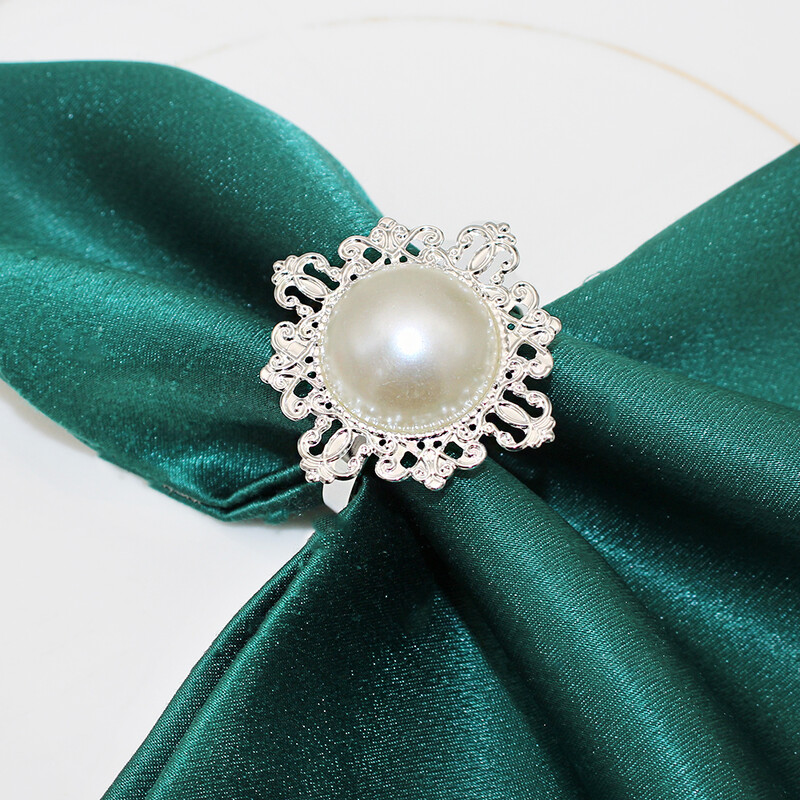 6kom Novi biserni prstenovi za salvete Srebrni držač za salvete Kopče za stolne salvete za postavljanje blagovaonskog stola Potrepštine za svadbenu božićnu zabavu