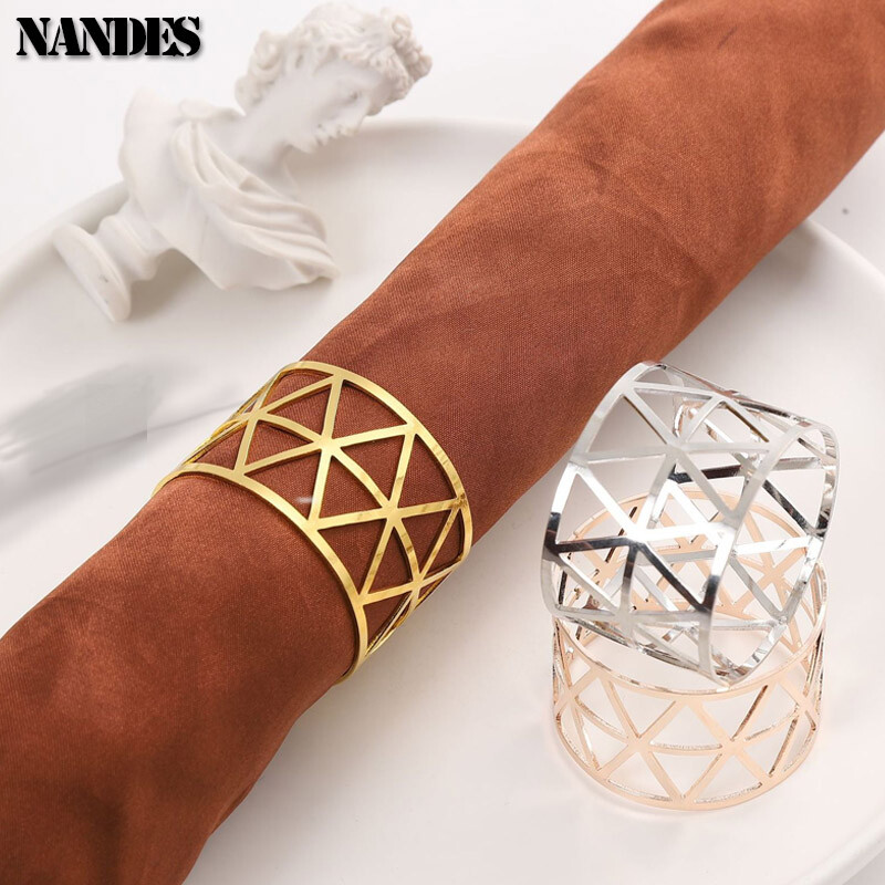 6PCS Držač prstenova za salvete s izdubljenim trokutastim držačem za prstenove za salvete za vjenčanje, banket, večeru, ukrase za stol za večeru